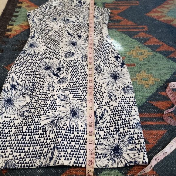 Guess Dress   - Picture 12 of 14